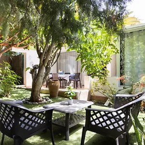 Hemeras Boutique Homes - Bungalow With Private Garden 5min From The Beach , Playa de las Américas España